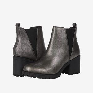 Dirty Laundry Lisbon Bootie, matte gray